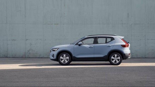 Volvo XC40 2.0 [B3] Mhev Essential DCT Magnsze...